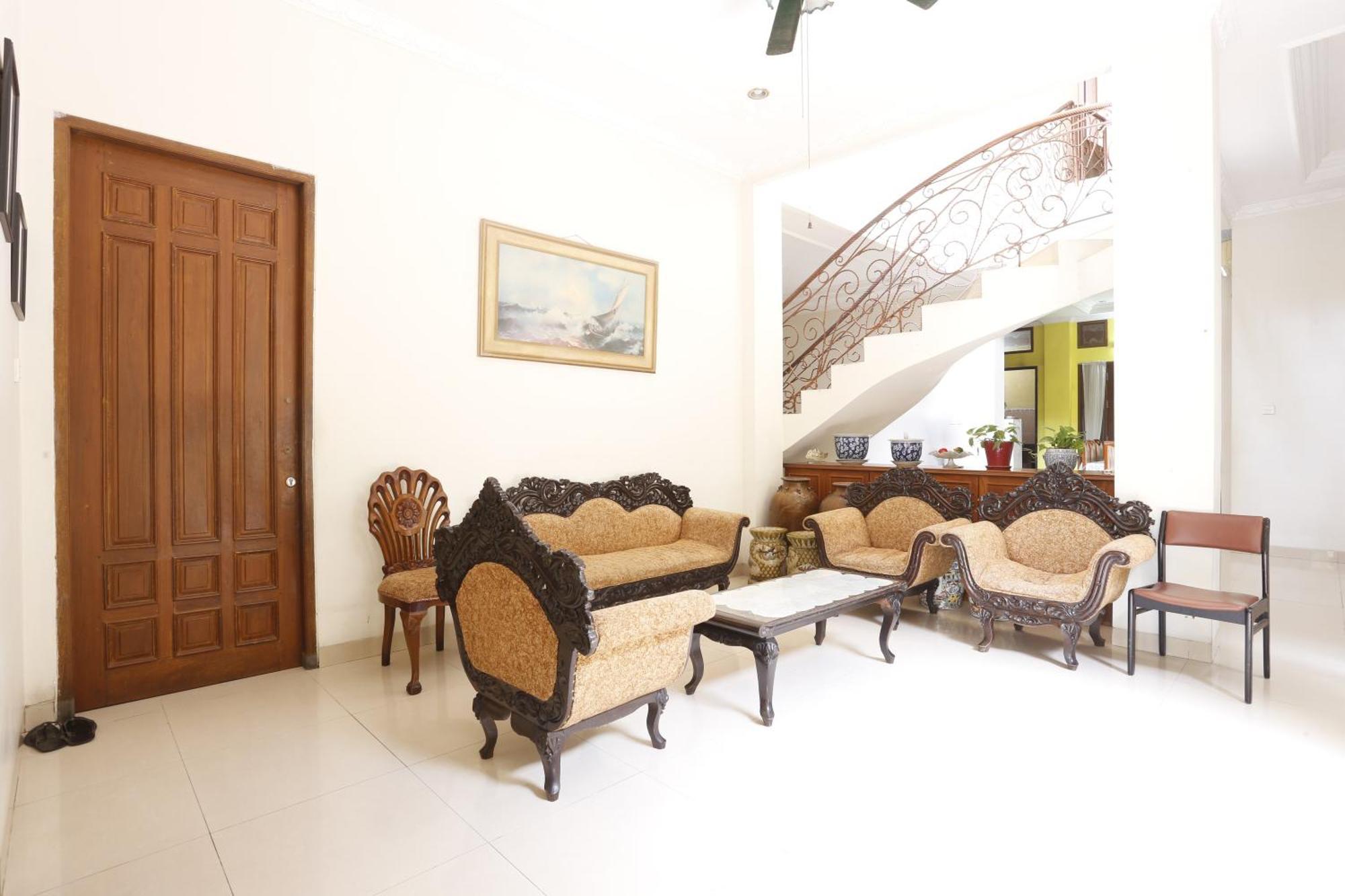 Spot On 94142 Al Fatih Residence Syariah 2 Jakarta Exterior foto