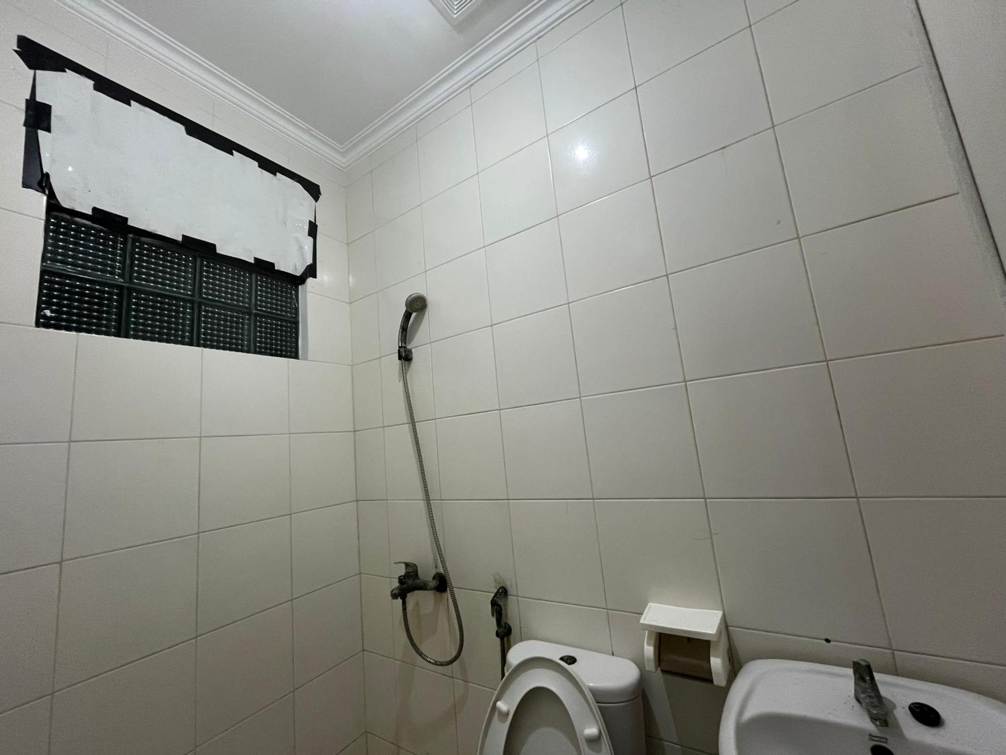 Spot On 94142 Al Fatih Residence Syariah 2 Jakarta Exterior foto