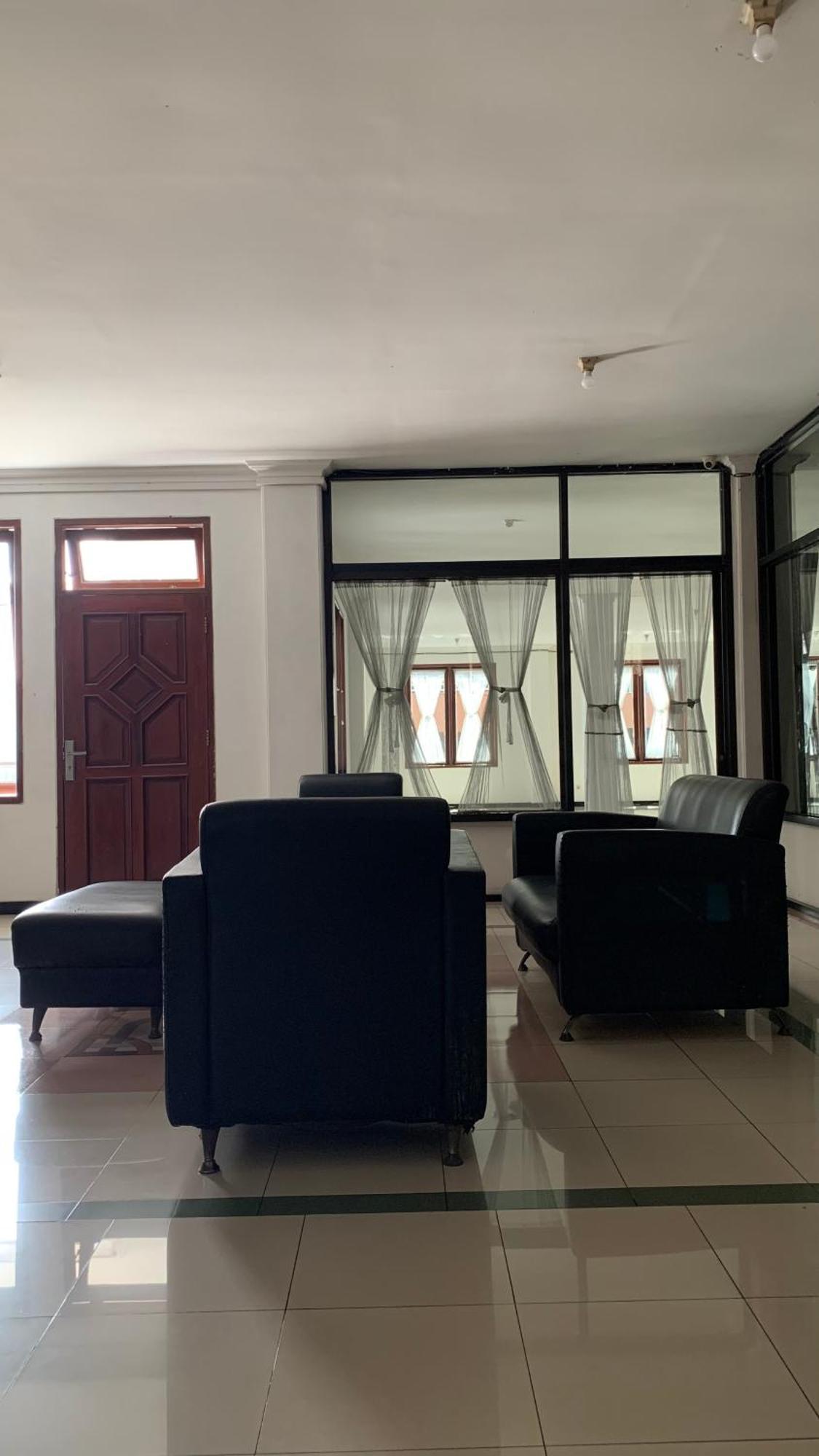 Spot On 94142 Al Fatih Residence Syariah 2 Jakarta Exterior foto